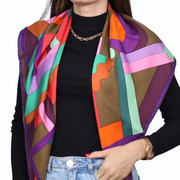 Hermes Carré 90 “Perspective Cavalière” silk scarf - Picture 10 of 12